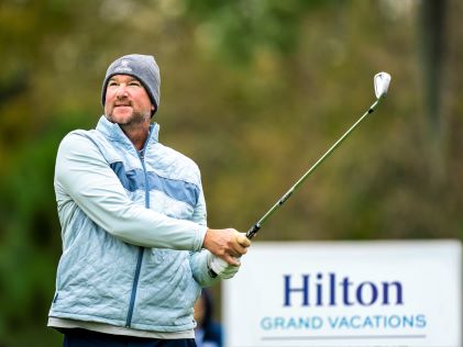 Derek Lowe takes a swing at the 2022 Hilton Grand Vacations Tournament of Champions in Lake Nona, Orlando, Florida